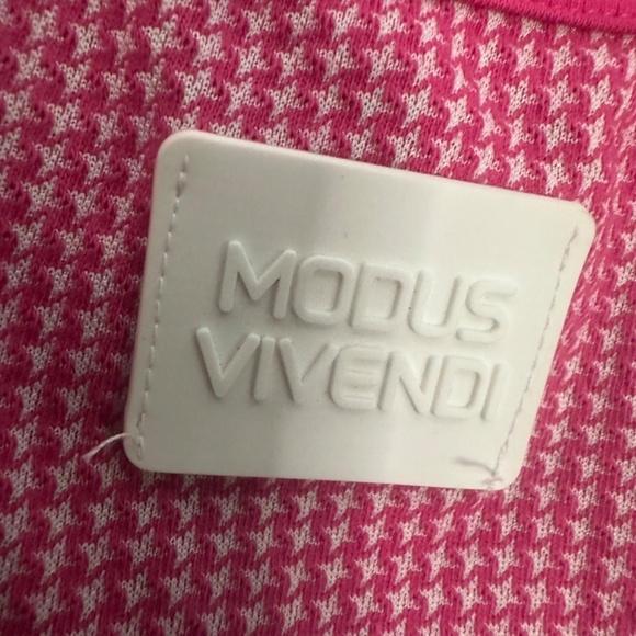 Modus Vivendi Thin Strap Tank Top 17.5" armpit to armpit Gently worn Poly cotton - Picture 3 of 4